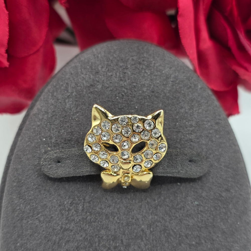 Gold Tone Rhinestone Cat Face Brooch with Bow Tie Detail Modern Glam Sparkling
